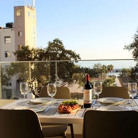 アパート Aqua Bellamar, *