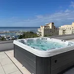 Aqua Bellamar, Διαμέρισμα